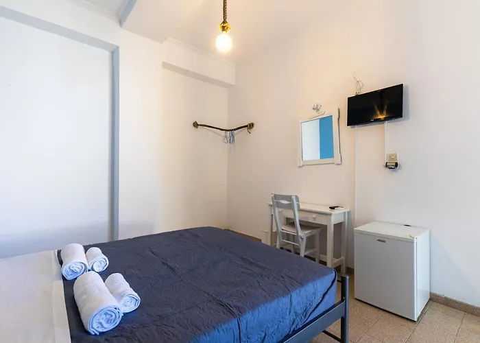 Blue Life Emporio (Santorini)