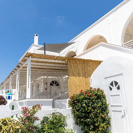 Blue Life Emporio (Santorini)