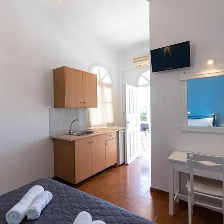 Blue Life Emporio (Santorini)